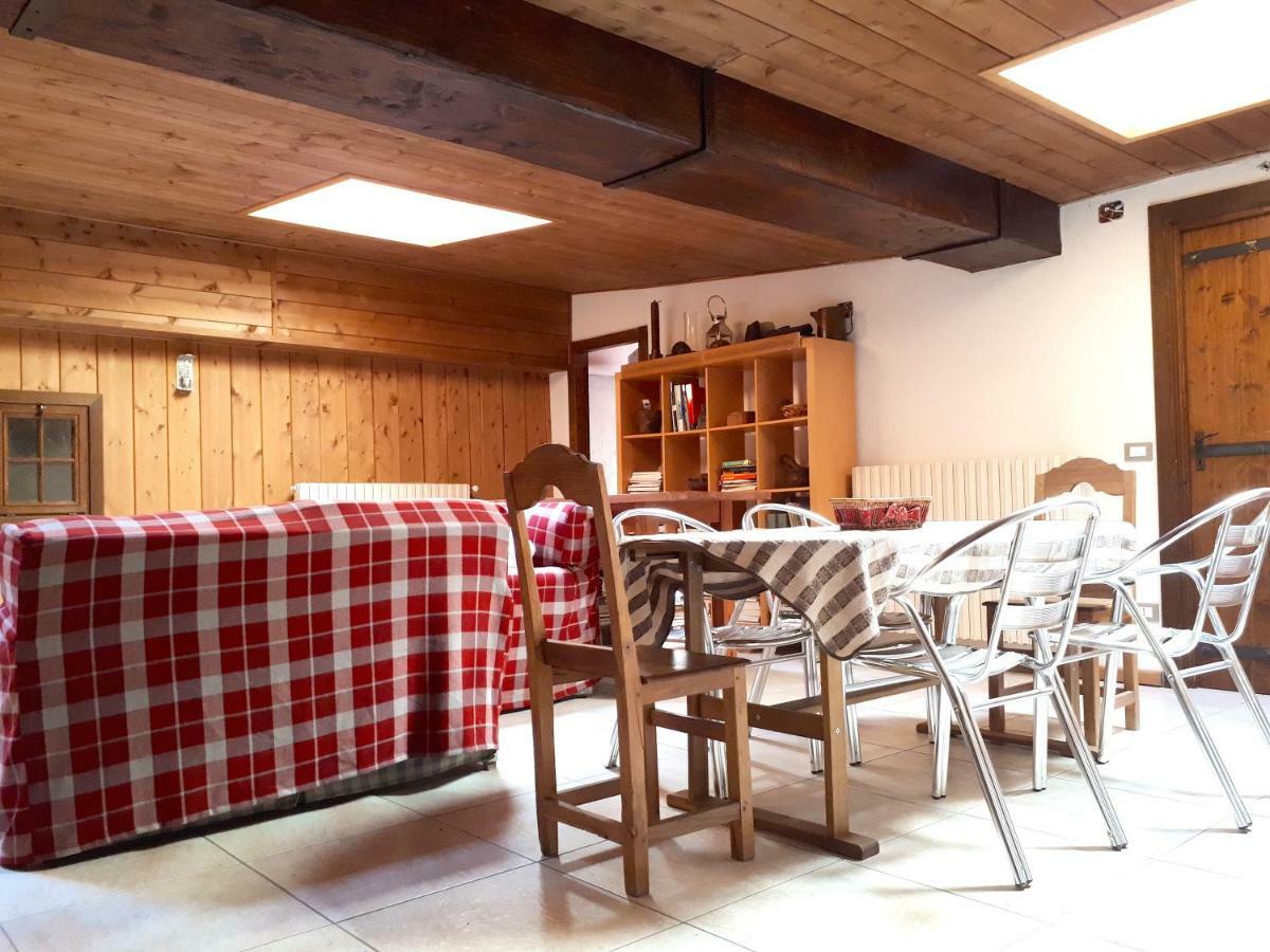 Chez Soi Taverna Alloggio A Κουρμαγιέρ Εξωτερικό φωτογραφία